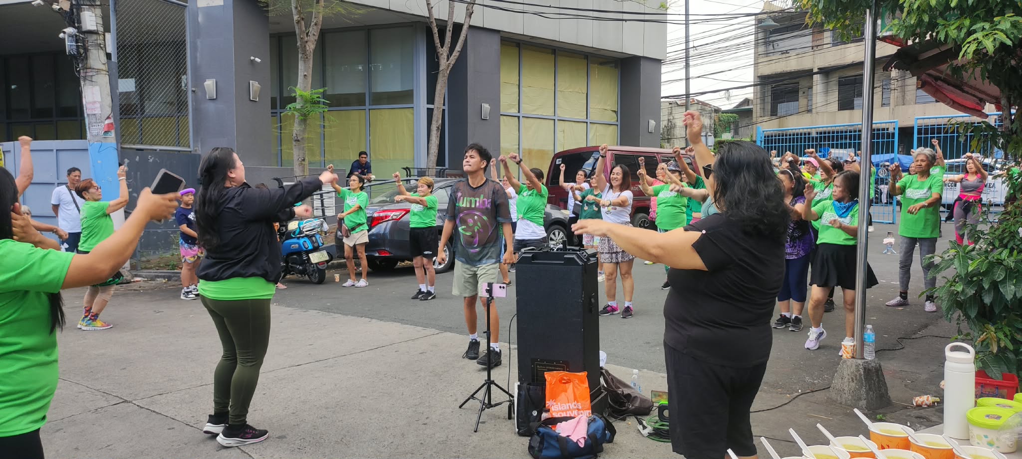 Zumba at Kapihan para sa Poblacion