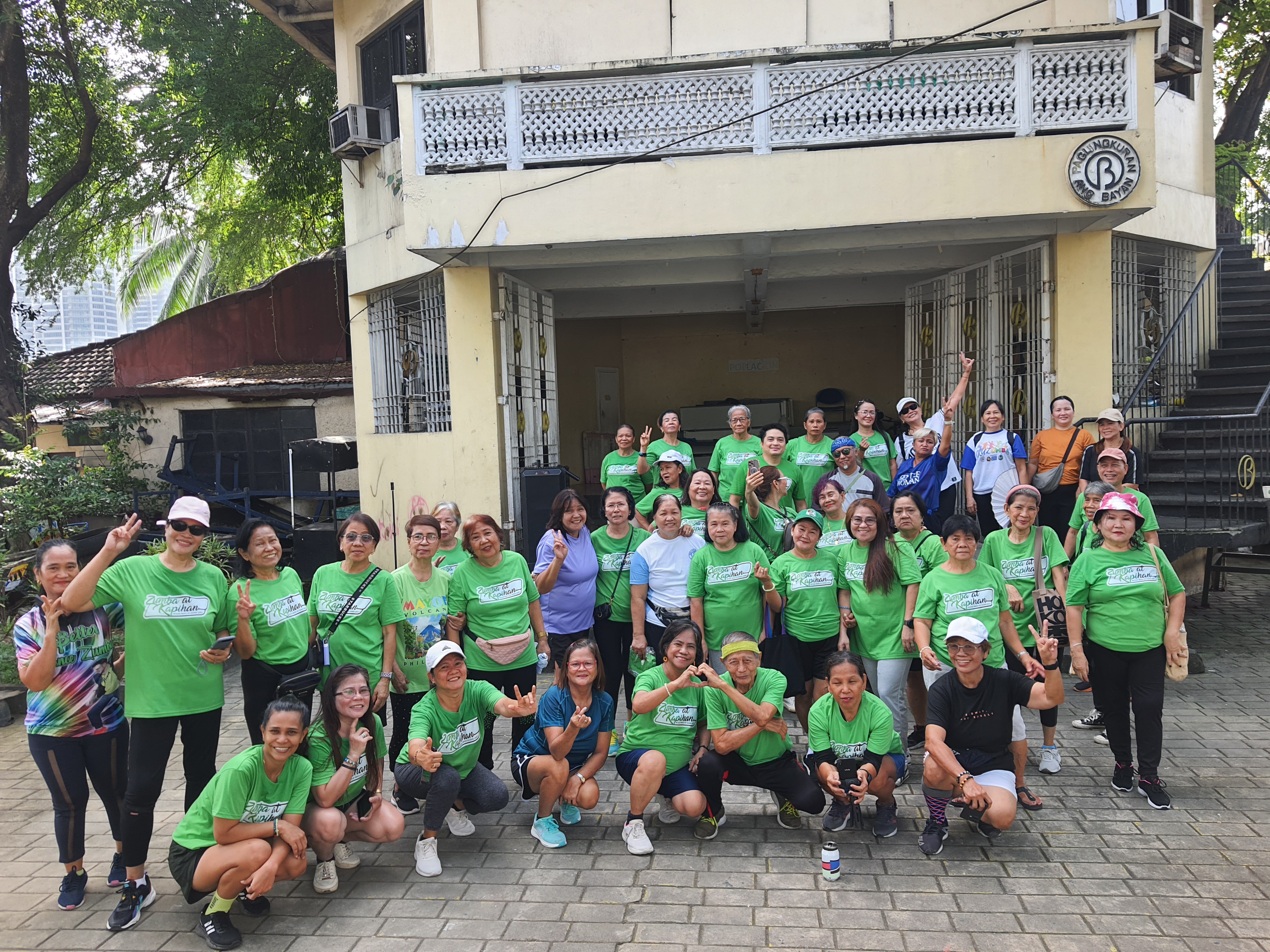 Zumba at Kapihan para sa Poblacion